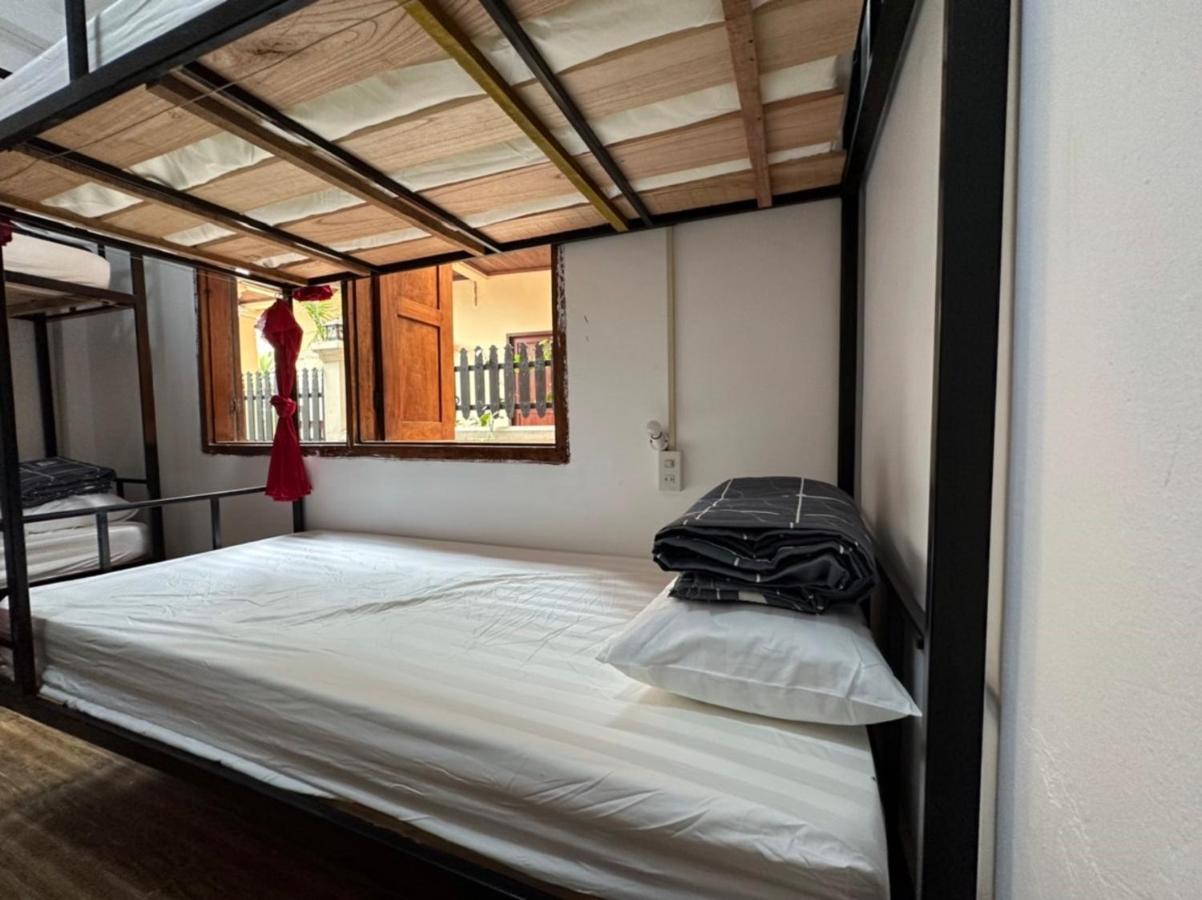 Aurora Backpackers Hostel Luang Prabang Exterior photo