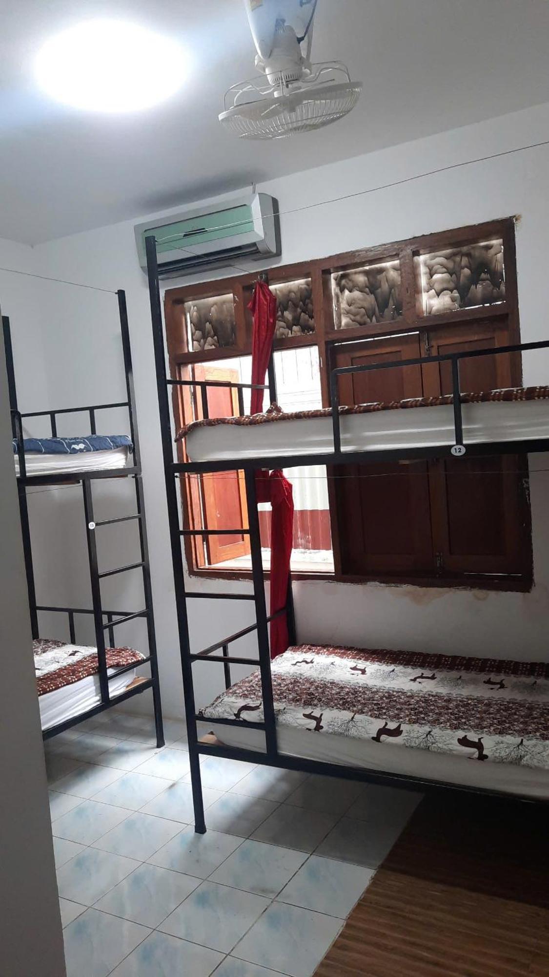 Aurora Backpackers Hostel Luang Prabang Exterior photo
