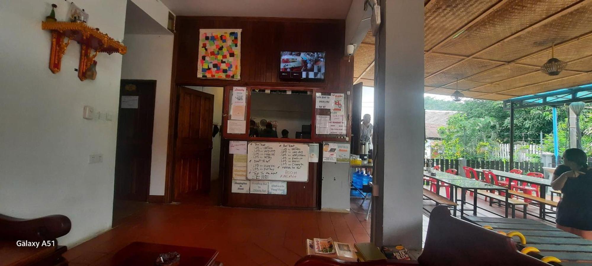 Aurora Backpackers Hostel Luang Prabang Exterior photo