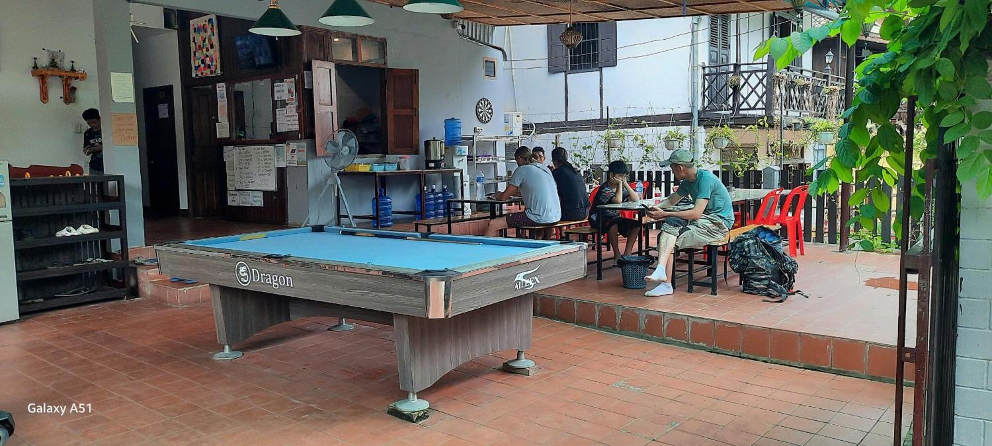 Aurora Backpackers Hostel Luang Prabang Exterior photo